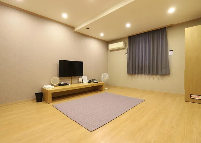 부산 녹천온천호텔 2*